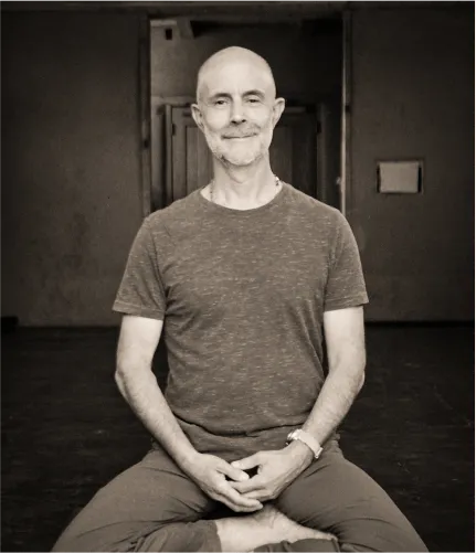 photo of Henry Shukman in a meditation pose
